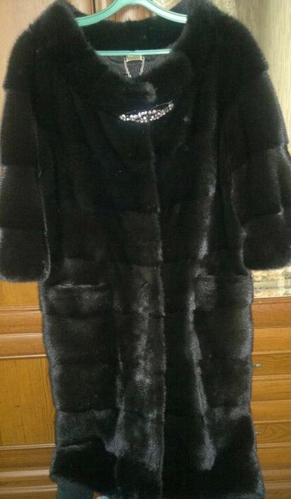 Шубу норковую Manzari Греция продам