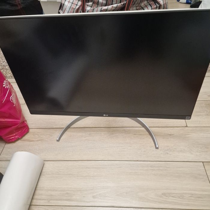 Монитор от Lg 650w