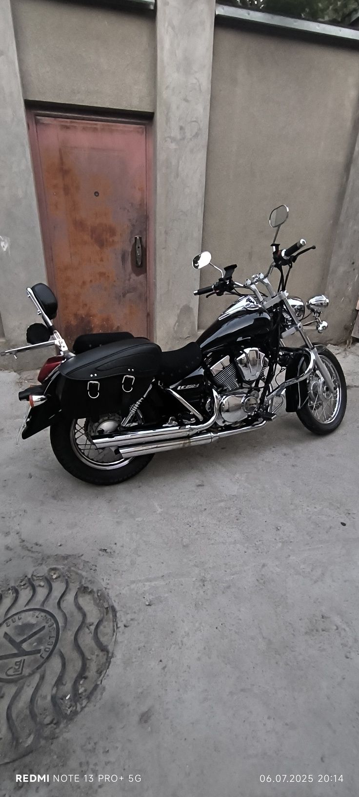 Продам мотоцикл lifan 250b