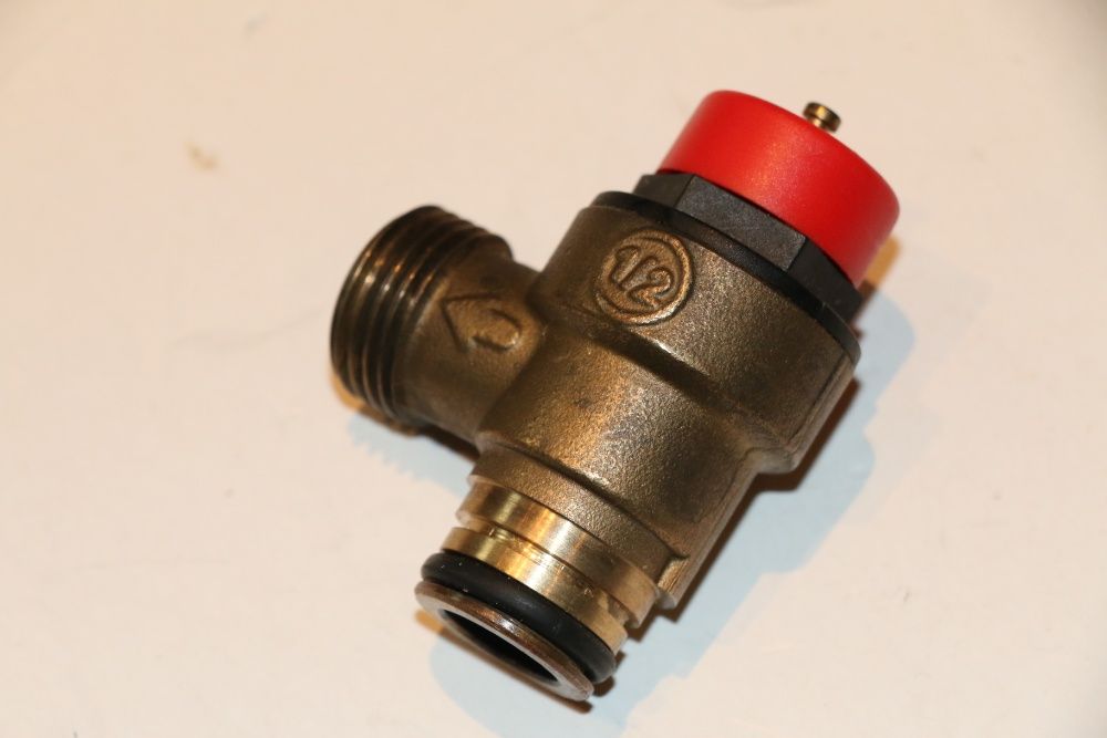 Supapa de siguranta 3 bari Viessmann Vitopend 100 model WH1B