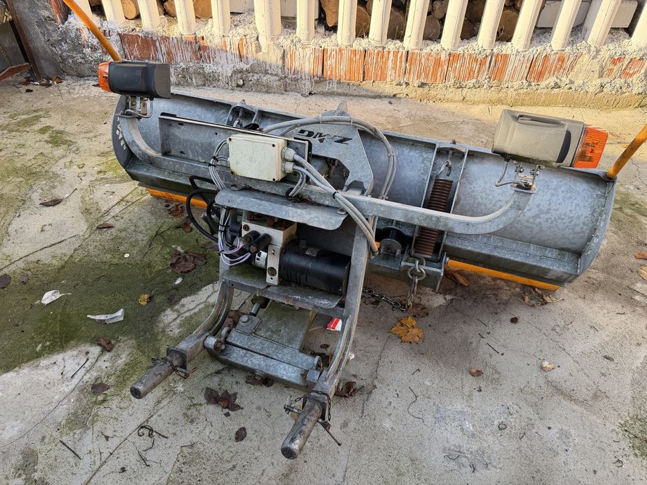 Lada niva 4x4 euro5 echipata pentru deszapezire