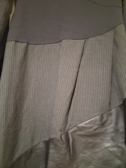 Рокля с кожен елемент