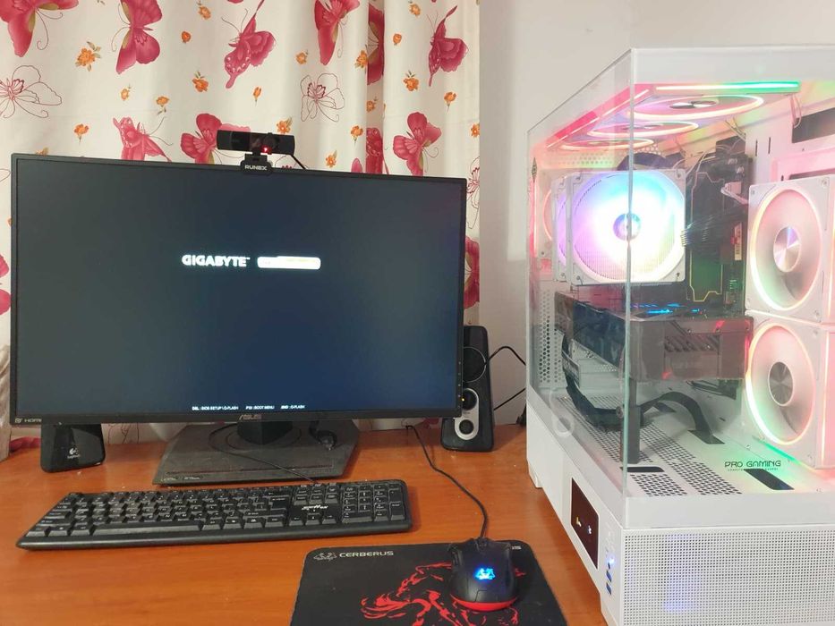 unitate pc ryzen 7 9800x3d cu amd RTX 3090 de 24 GB -noua alba