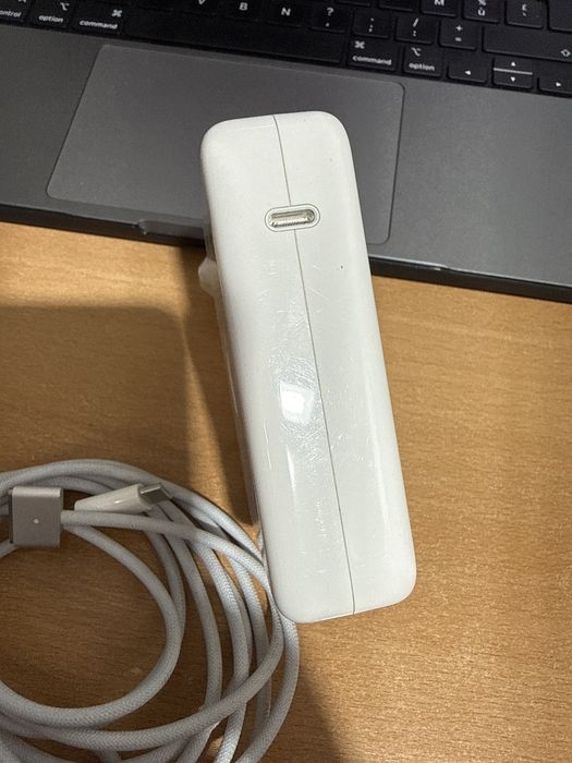 Incarcator Macbook MagSafe3 140W