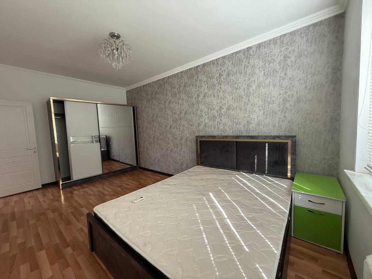 Yunusobod 11 mavze Xavas 3 xona 2 etaj (68²) sotiladi ipoteka ga xam