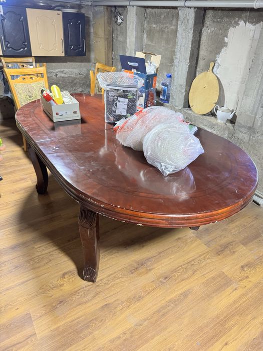 Стол гостиный и стулья