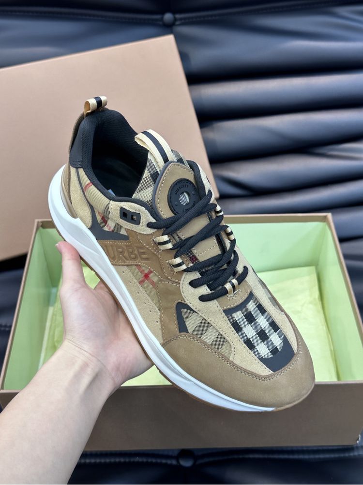 Adidași Burberry Calitate Premium