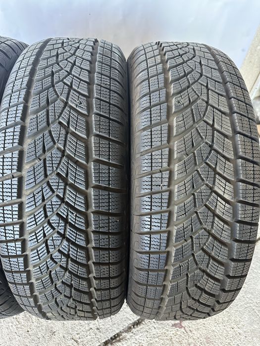 215/60/17 GoodYear 4бр дот22