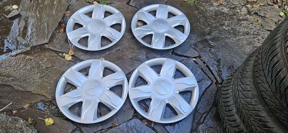 Тасове 15 цола Дачия като нови оригинални