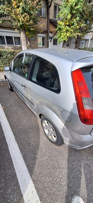 Ford Fiesta 1.6 Benzină