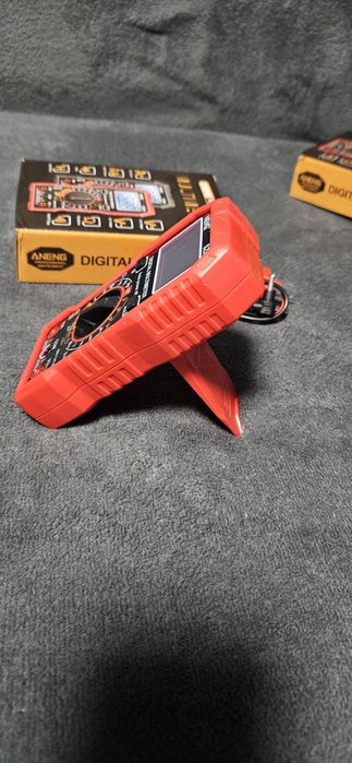 Vând multimetru digital nou