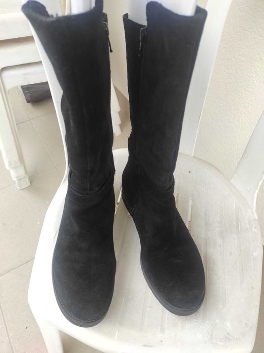 Черни зимни ботуши