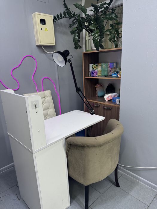 АРЕНДА!!! Место под маникюр