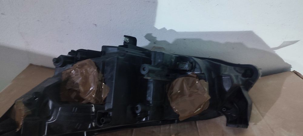 far dreapta opel astra j pe negru și pe argintiu