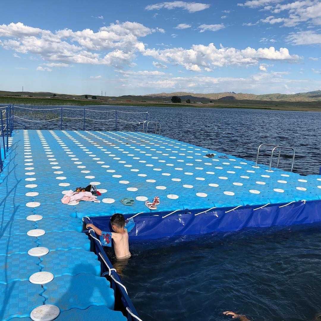 Понтоны - для сборки пирса на воде (стоянки для катамаранов)