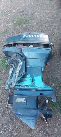 Motor barcă Evinrude. 40 cai. 2 timpi.