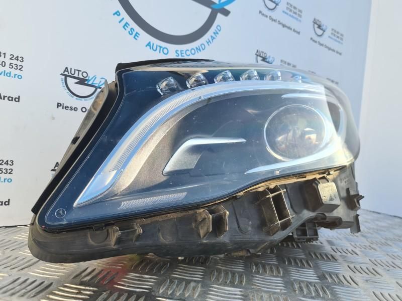 Far stanga BI-XENON D3S Mercedes GLA-Class X156
