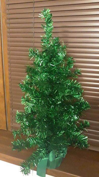 Коледна украса и елха