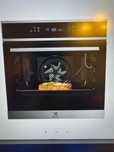 Vand  Cuptor incorporabil Electrolux EOE7P31X, display LCD, SenseCook