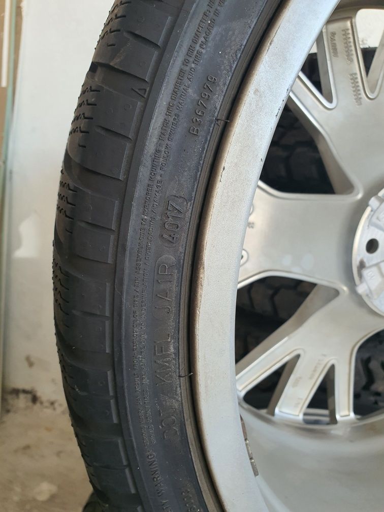 Audi RS6 plus performance 9.5Jx21 ET25 + зимни гуми 285/30/21 DUNLOP D