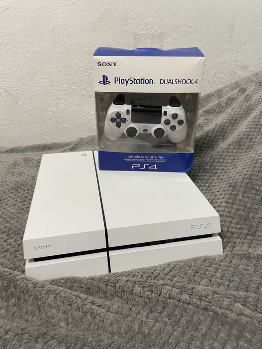 Продам sony ps4 Fat