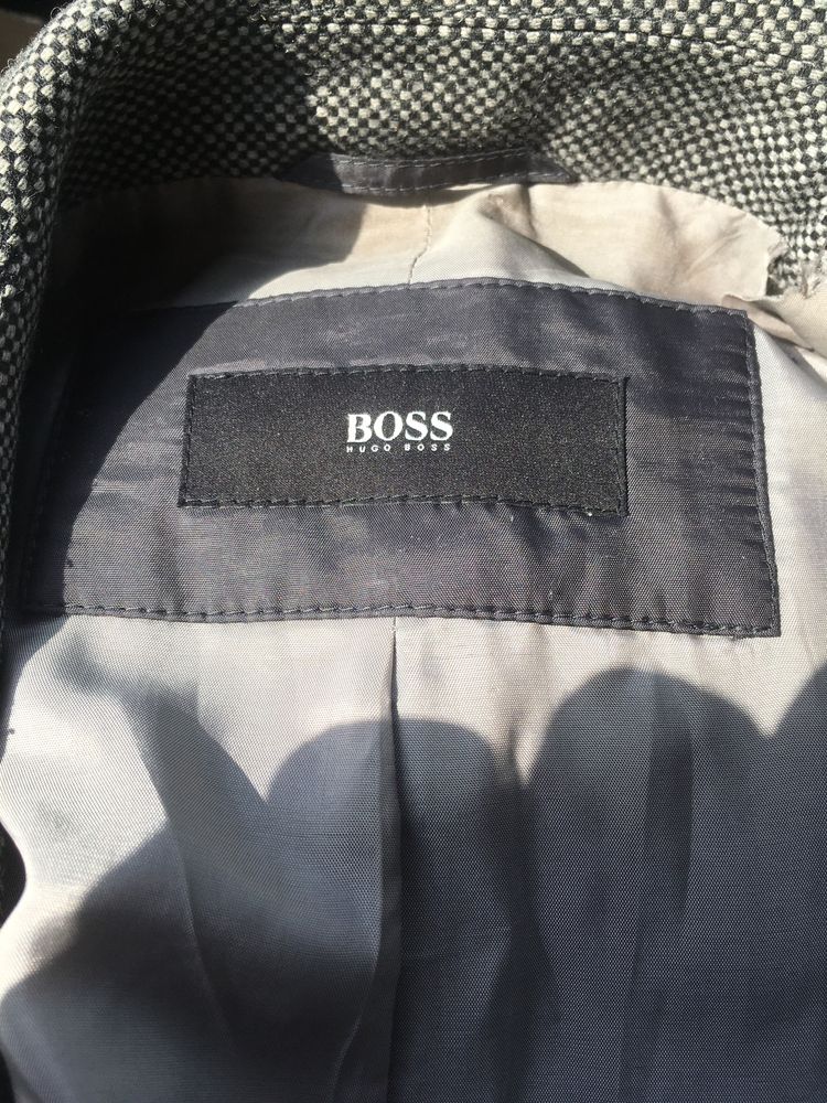 Пролетно есенно палто Boss