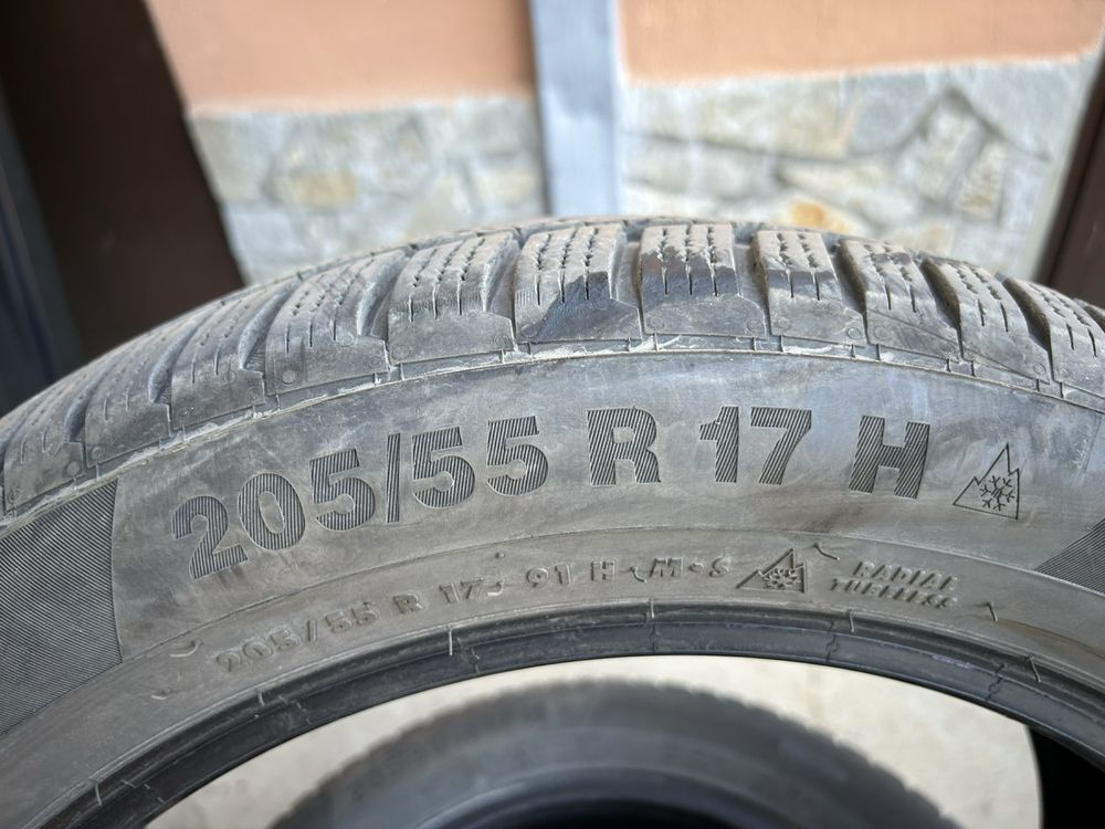 Зимни автомобилни гуми 205/55/17 Continental