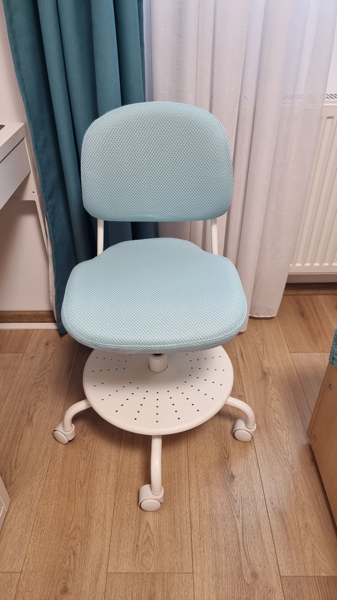 Scaun de birou pentru copii VIMUND albastru
Scaun birou copii, turcoaz