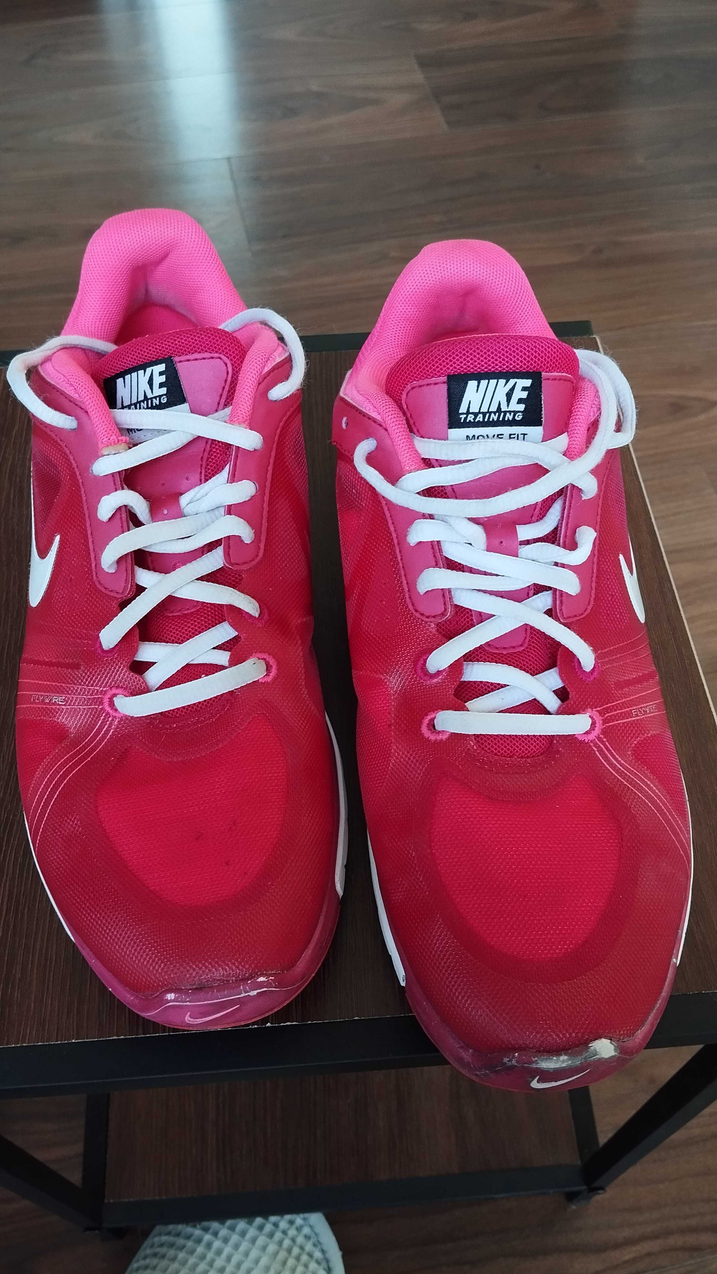 Nike Flex Run Move Fit Дамски Маратонки размер 40.5