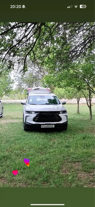 Trecker2 premier.yili 2023 may,rangi oq.bir qo’l moshin salondan