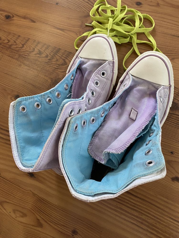 2чифта кецове на марката Converse