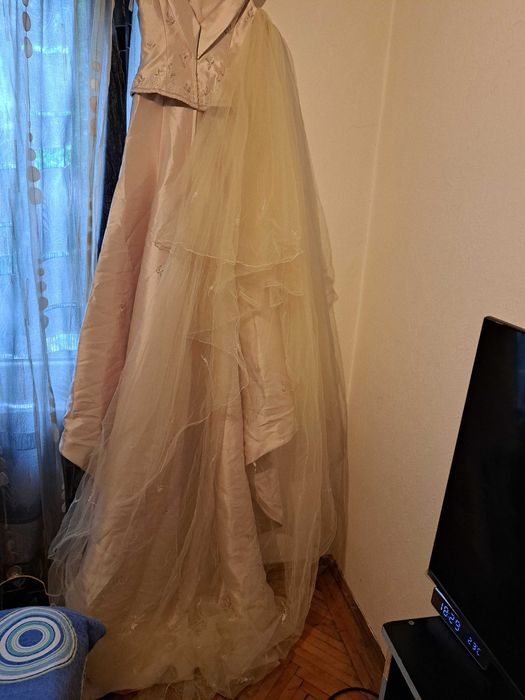 Rochie de mireasa in stare perfecta completa cu