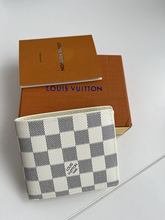 Louise Vuitton purse