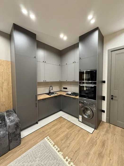 Сдается квартира в с Шикарным  видом на парк Ул,Бабра Братские - М