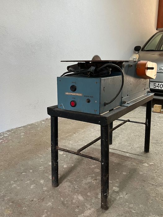 Дървообработваща машина