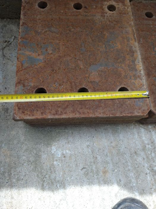 Vand placi otel pentru talpi hale sau alte intrebuintari. Pret pe buc.