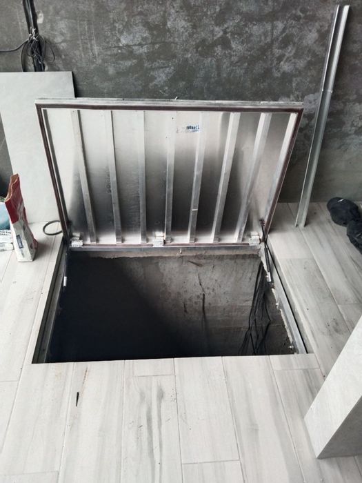 Напольный скрытый люк