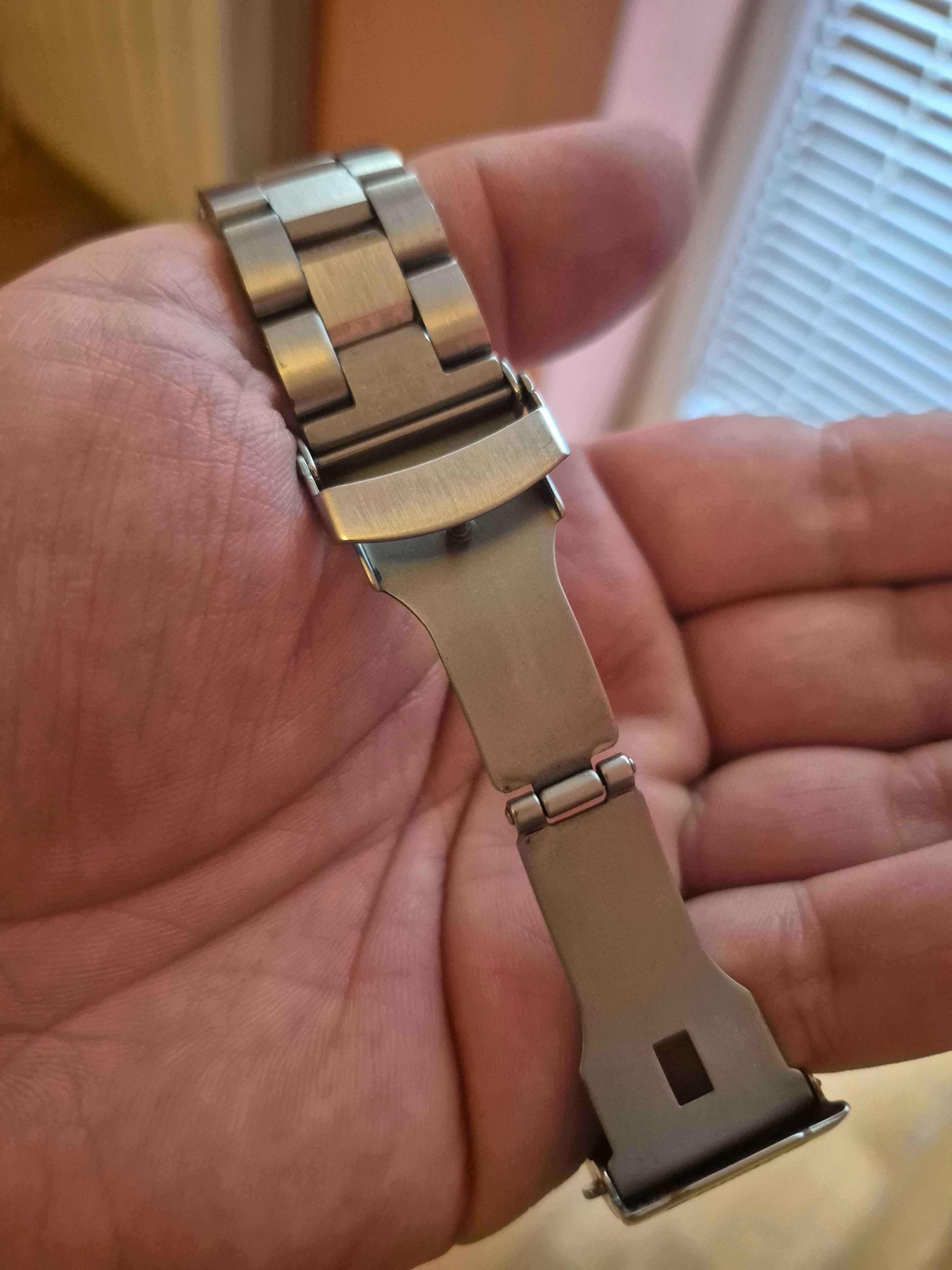 CASIO EDIFICE с гаранция