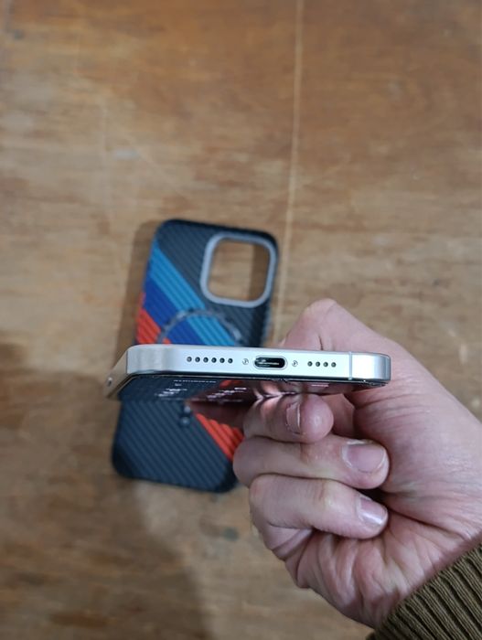 Продаю СРОЧНО iPhone 15 Pro Max 512/dual sim