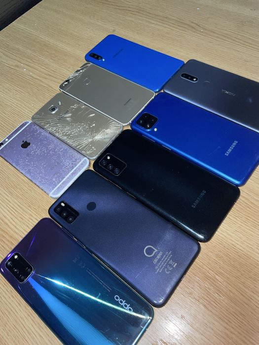 Lot telefoane defecte pentru piese
