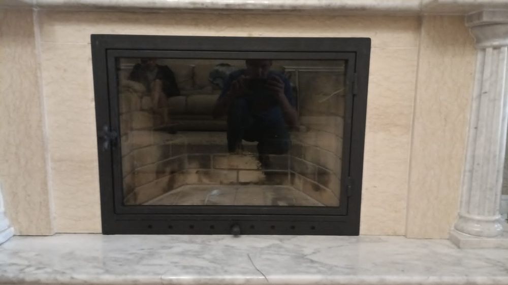 Дверцы на камин с жаростойким стеклом. Стекло жаростойкое. На камин