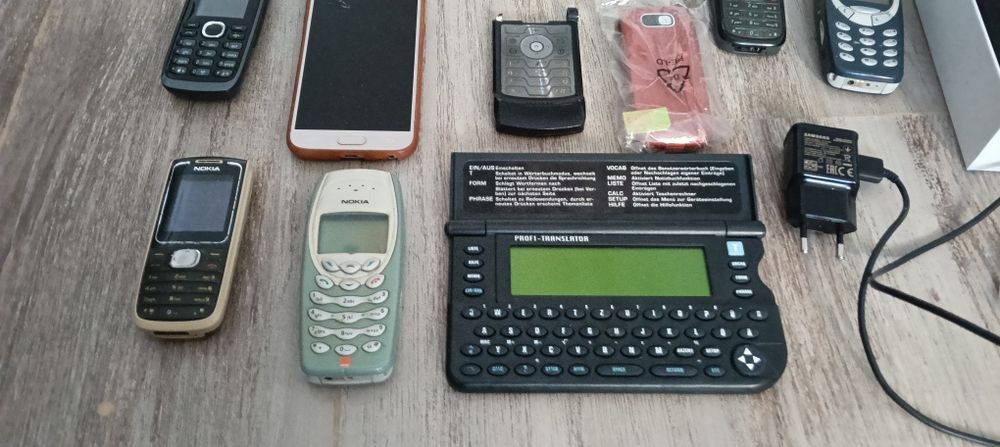Lot electronice vechi telefoane tablete