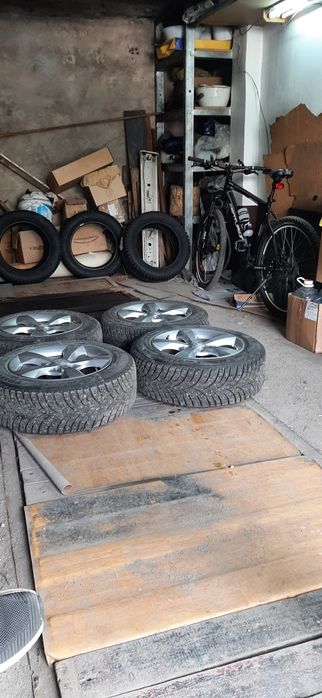 5×112 диски Скад обутые готовые к эксплуатации на резине трианжел