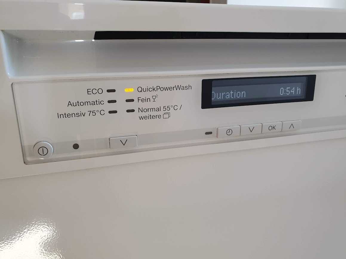 Miele Auto Open QuickPower Wash Съдомиялна - Частично Вграждане