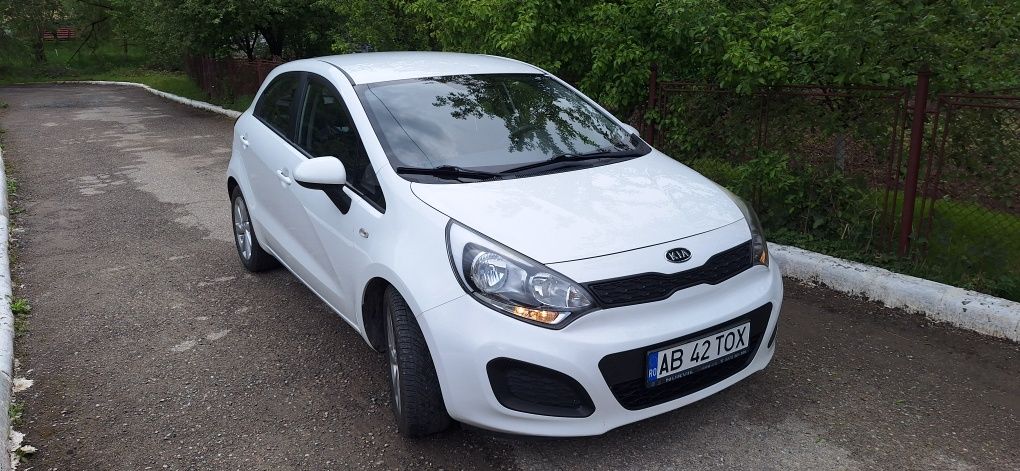 KIA RIO   an 2012