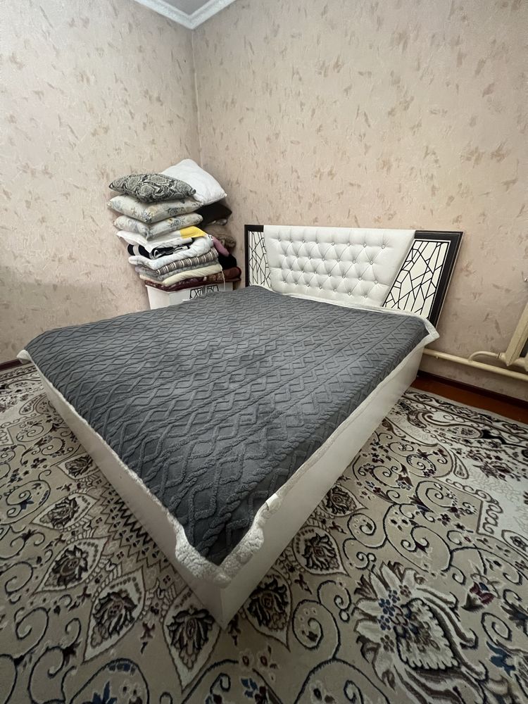 продам кровать двухспальную