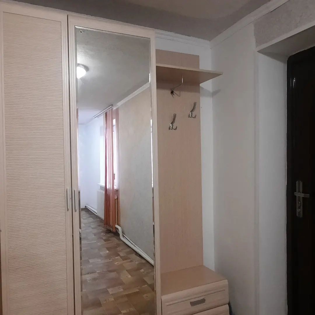 Продам -- шкаф  для  прихожие