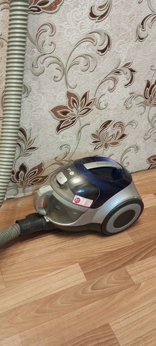 Продам хороший пылесос - LG