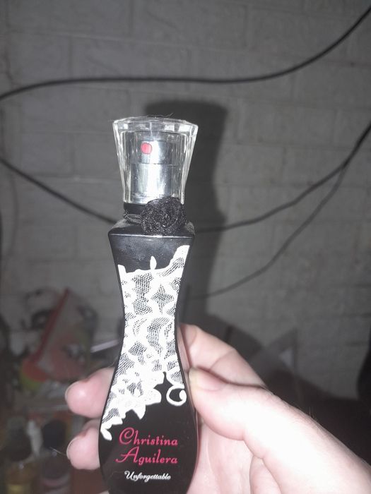 Продам парфюм оригинальный