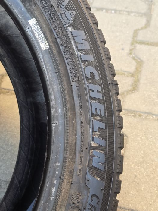 225 50 18 Michelin